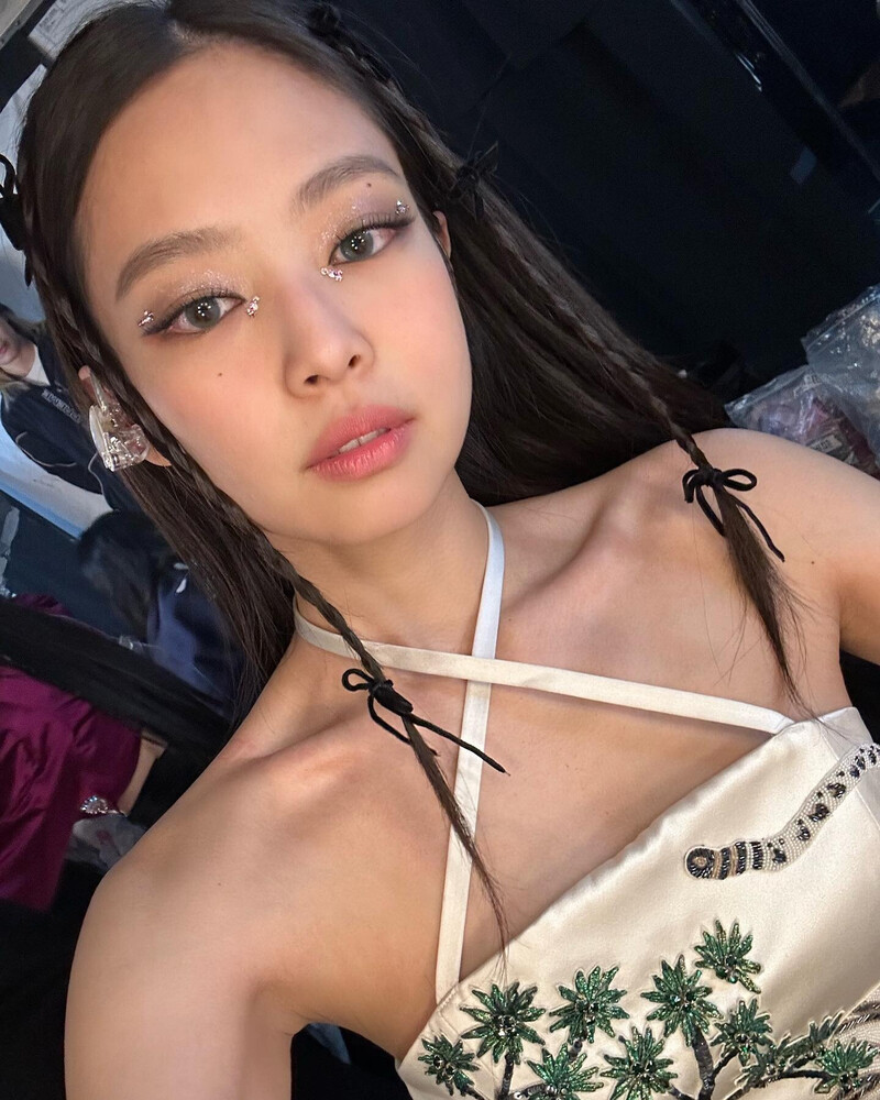 221128 BLACKPINK Jennie Instagram Update documents 4