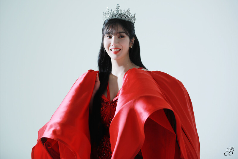 230930 Woollim Naver Post - KWON EUN BI - 'QUEEN' Concert Photoshoot Behind documents 11