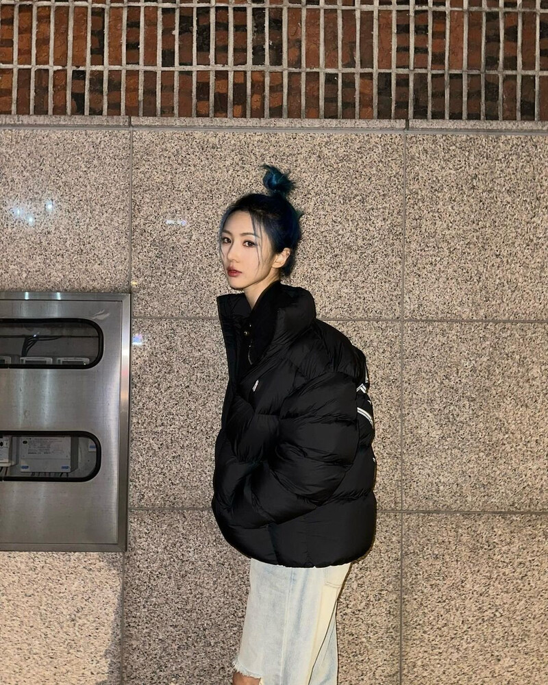 231119 Yoohyeon Instagram Update documents 5