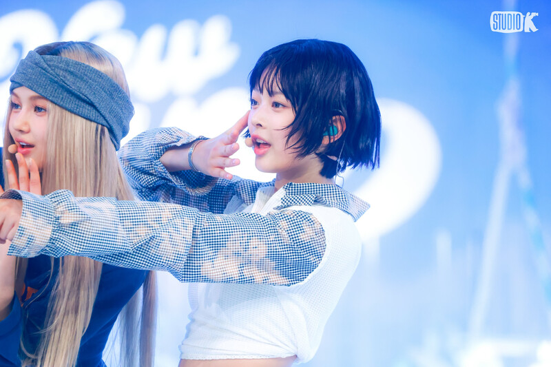 240524 New Jeans Hanni - 'How Sweet' at Music Bank documents 6