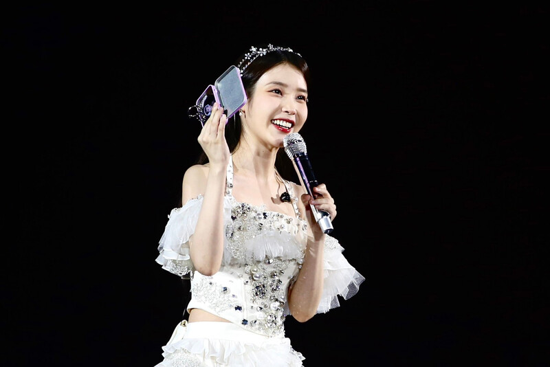 240621 IU - ‘H.E.R.’ World Tour in London documents 17