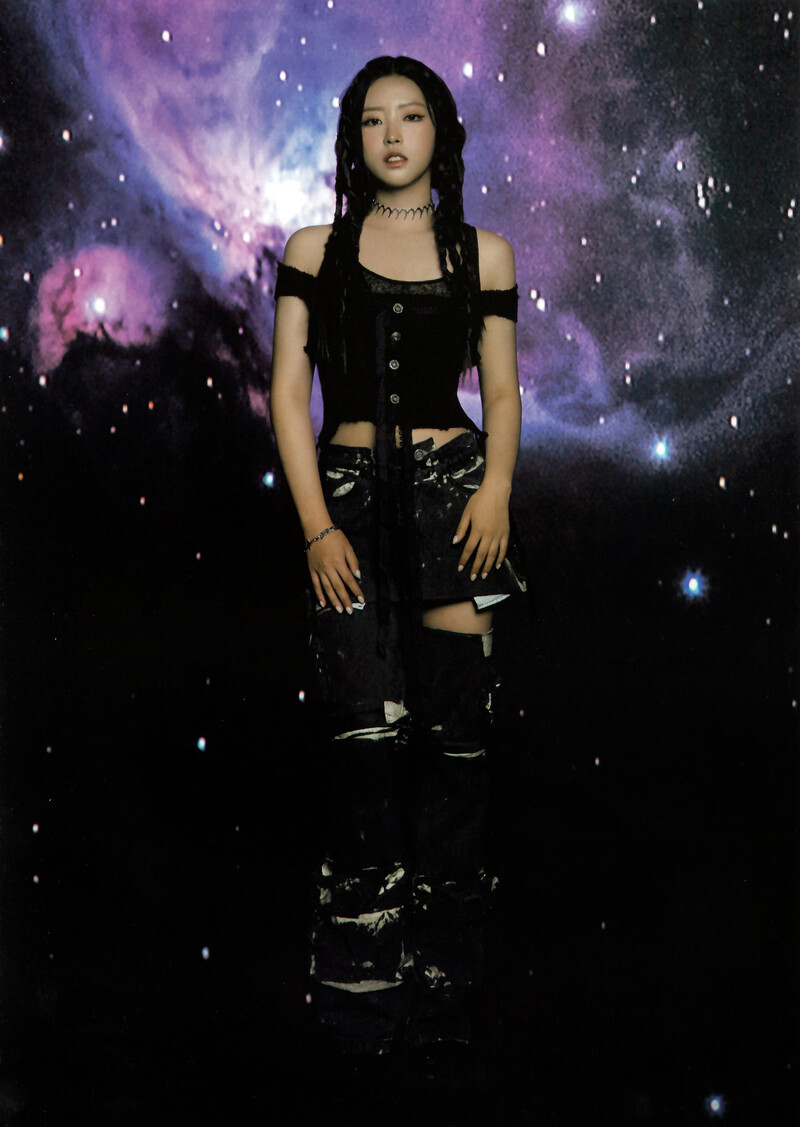 Loossemble - 1st Mini Album 'Loossemble' (Space ver.) [SCANS] documents 15