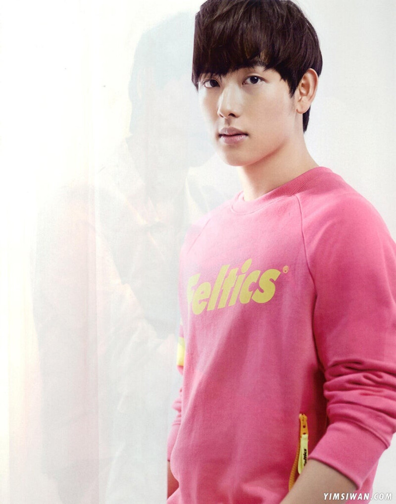 Siwan for VOGUE Girl Korea - March 2014 Issue [SCANS] documents 5