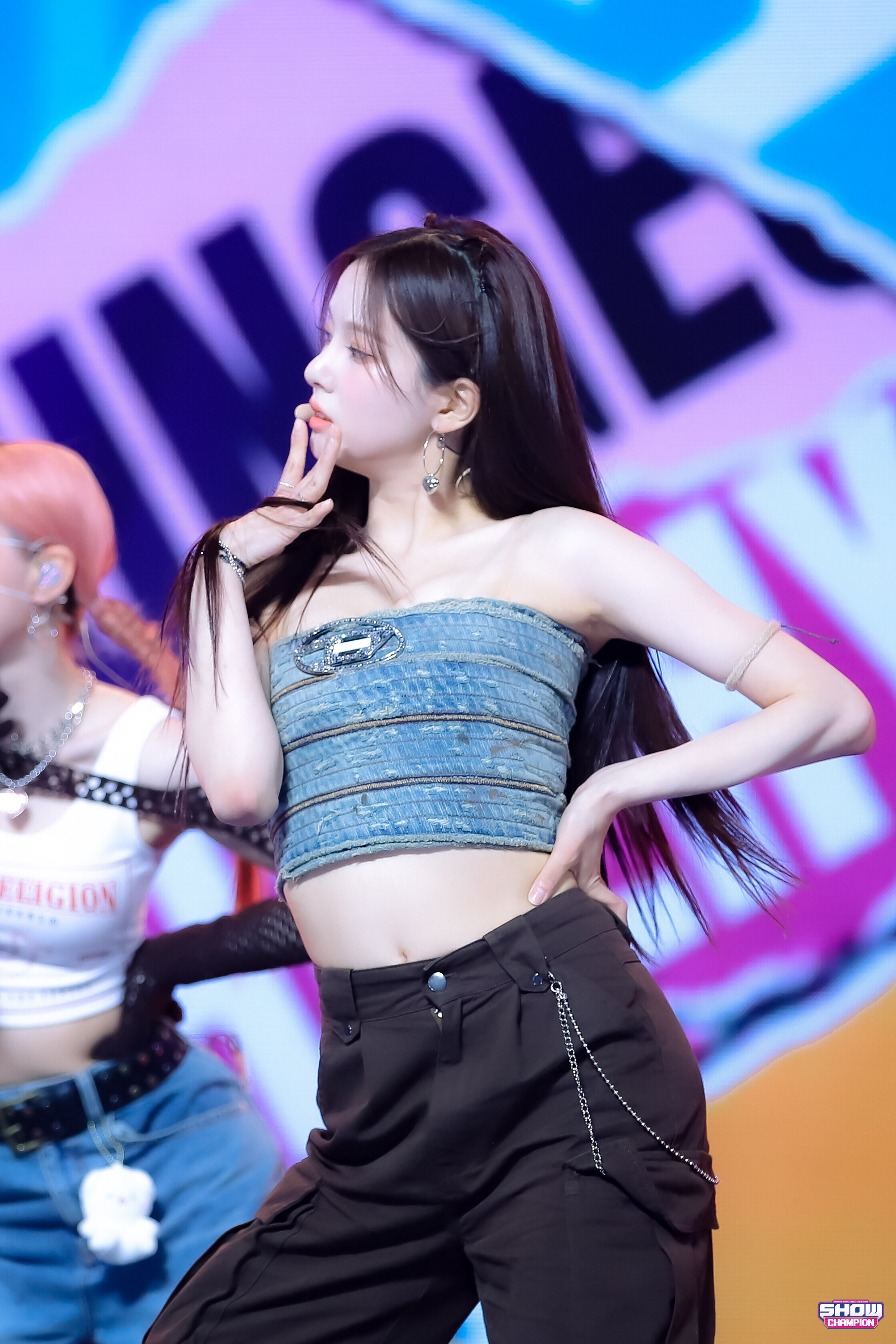 230419 Kep1er Yujin 'Giddy' at Show Champion | kpopping