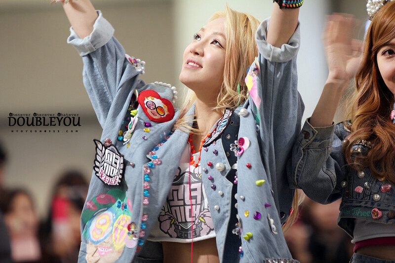 130126 Girls' Generation Hyoyeon at Yeongdon Times Square fansign event documents 6