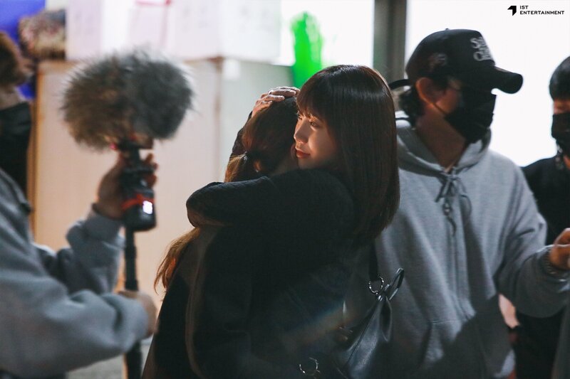 211129 IST Naver post - Apink EUNJI 'Work later, Drink now' drama shoot behind documents 8