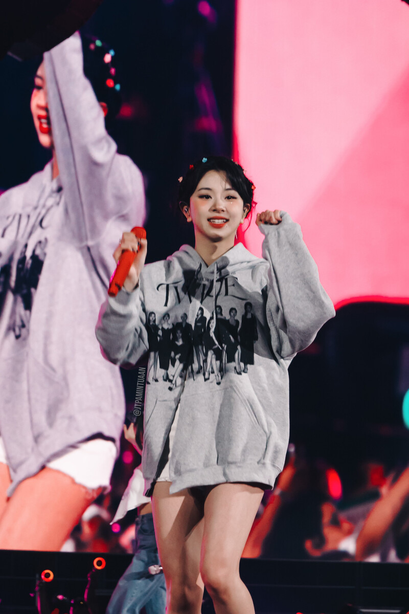 220514 TWICE Chaeyoung - 4th World Tour ‘Ⅲ’ Encore in Los Angeles Day 1 documents 4