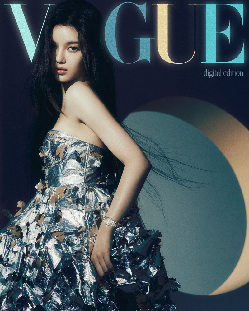 DANIELLE FOR VOGUE KOREA DECEMBER 2024 DIGITAL ISSUE documents 1