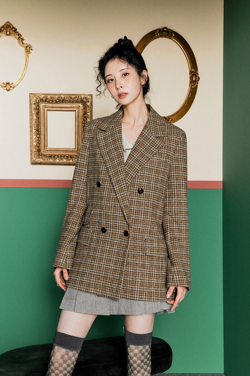 Seohyun for DEWL Fall 2022 Collection documents 1