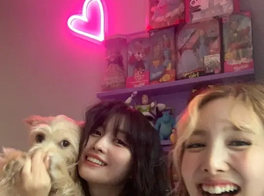 210726 TWICE Instagram Update - Momo & Nayeon