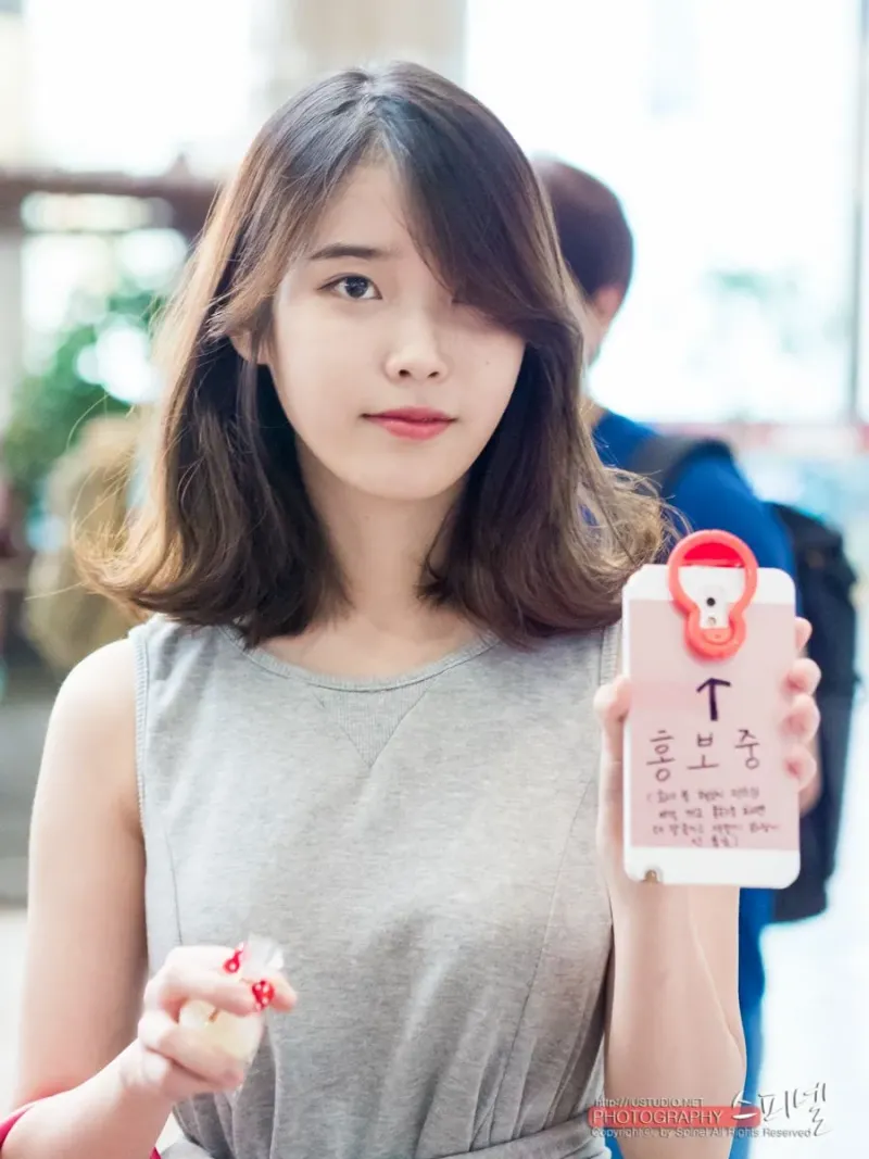 140613 김포공항 출국 아이유 직찍 by 스피넬-10.jpg