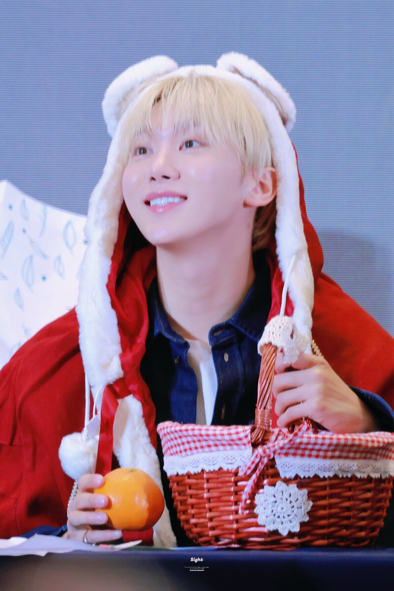 241229 SEVENTEEN Seungkwan - Yiziyhu Fansign Event in Shanghai documents 7