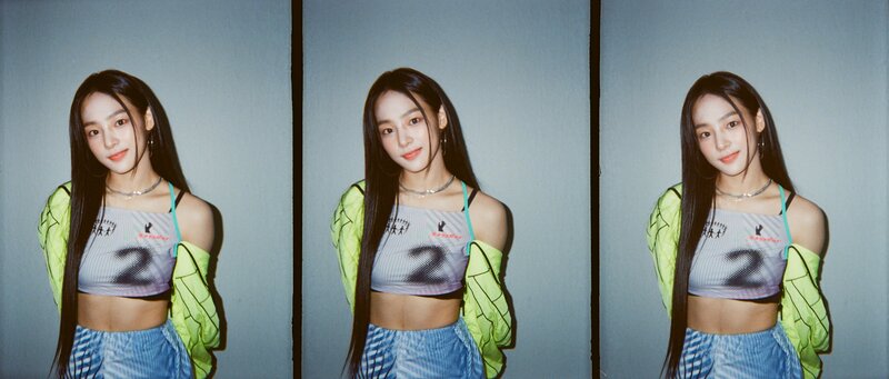 220831 M2 Twitter Update - NewJeans August Film Camera Photos documents 13