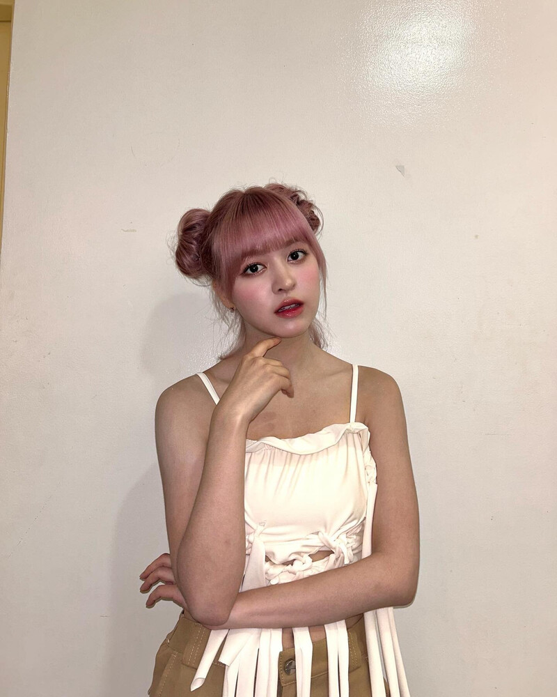 230703 NMIXX Instagram Update - Lily documents 5