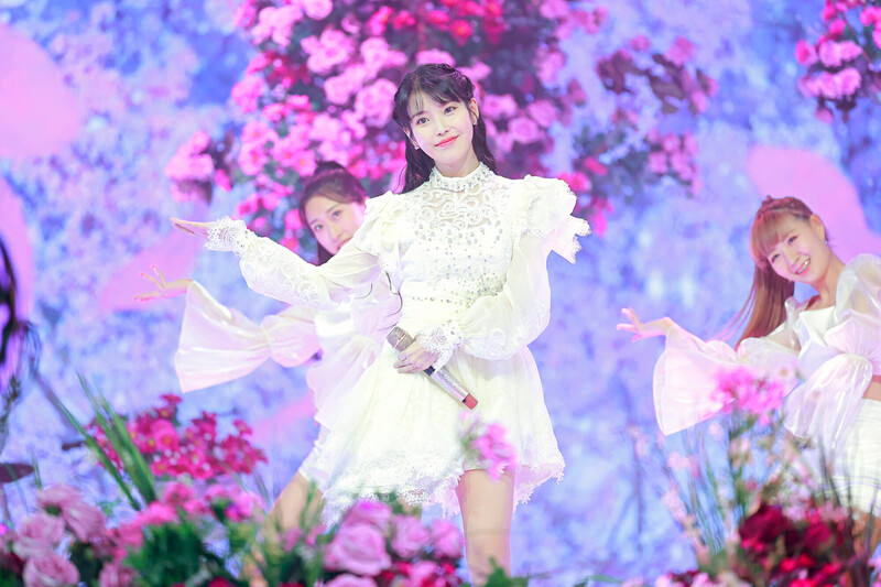 211204 IU at 2021 Melon Music Awards documents 5