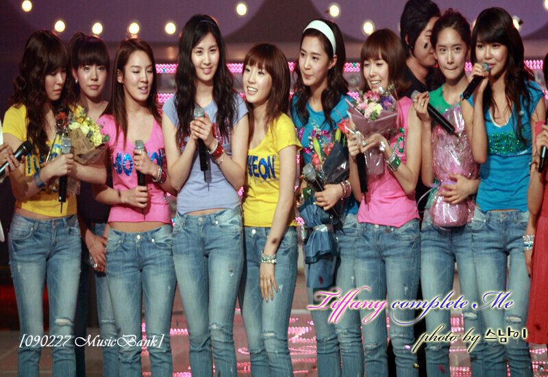 090227 Girls' Generation at Music Bank documents 1