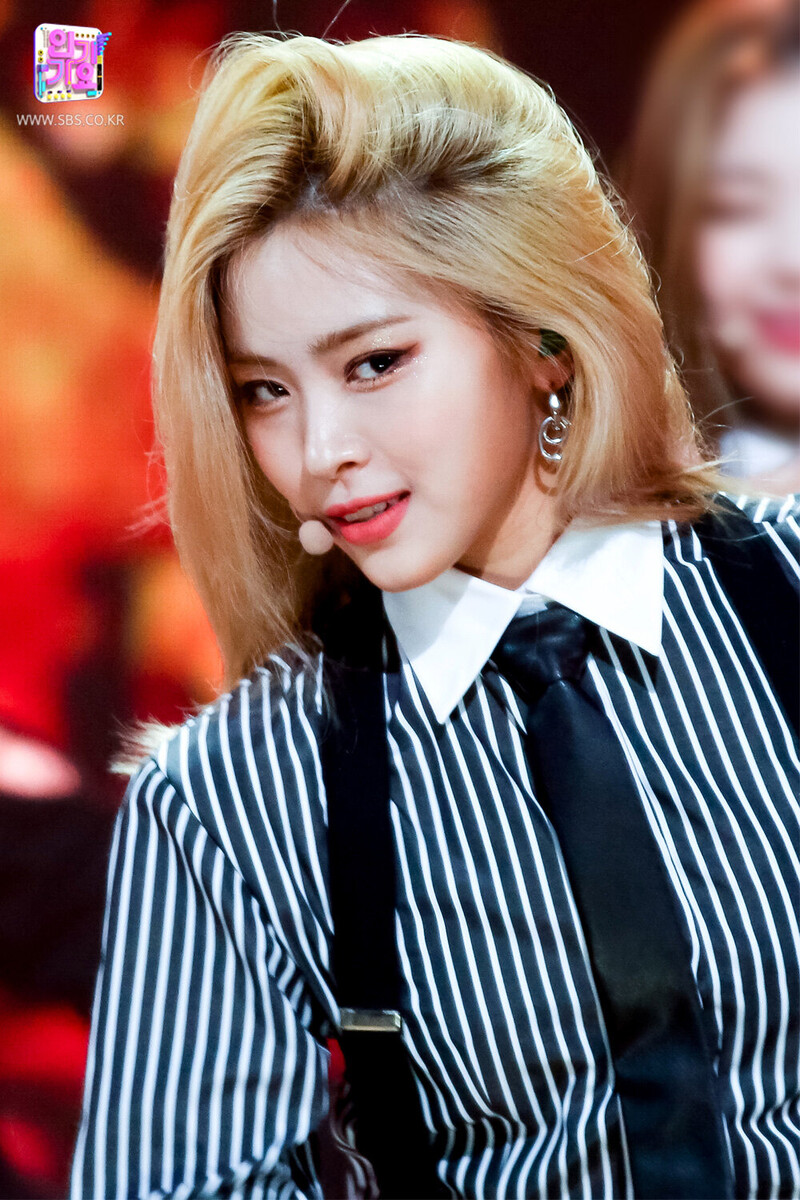210523 ITZY - 'Sorry Not Sorry' at Inkigayo documents 4