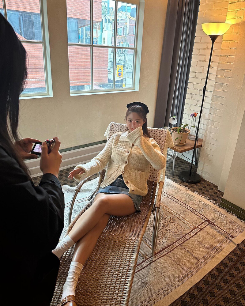 230429 Seolhyun Instagram Update documents 5