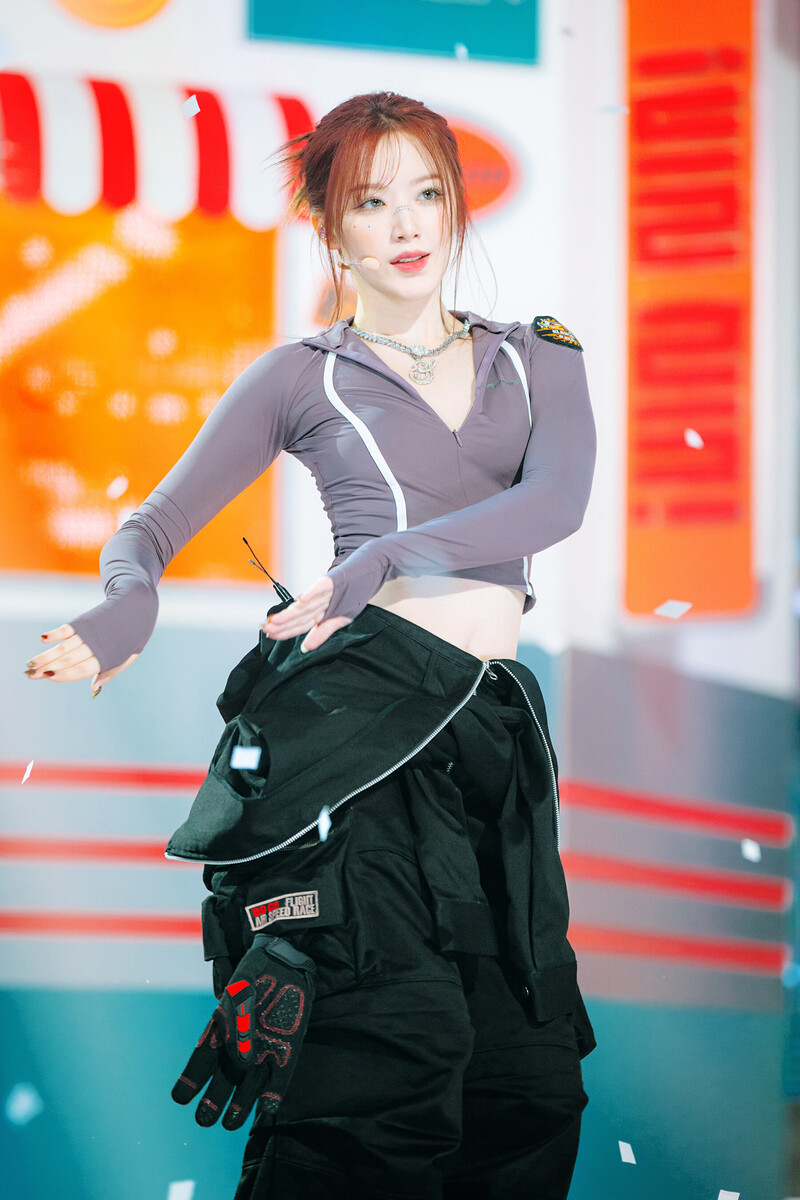 240714 (G)I-DLE Shuhua - ‘Klaxon’ at Inkigayo documents 6