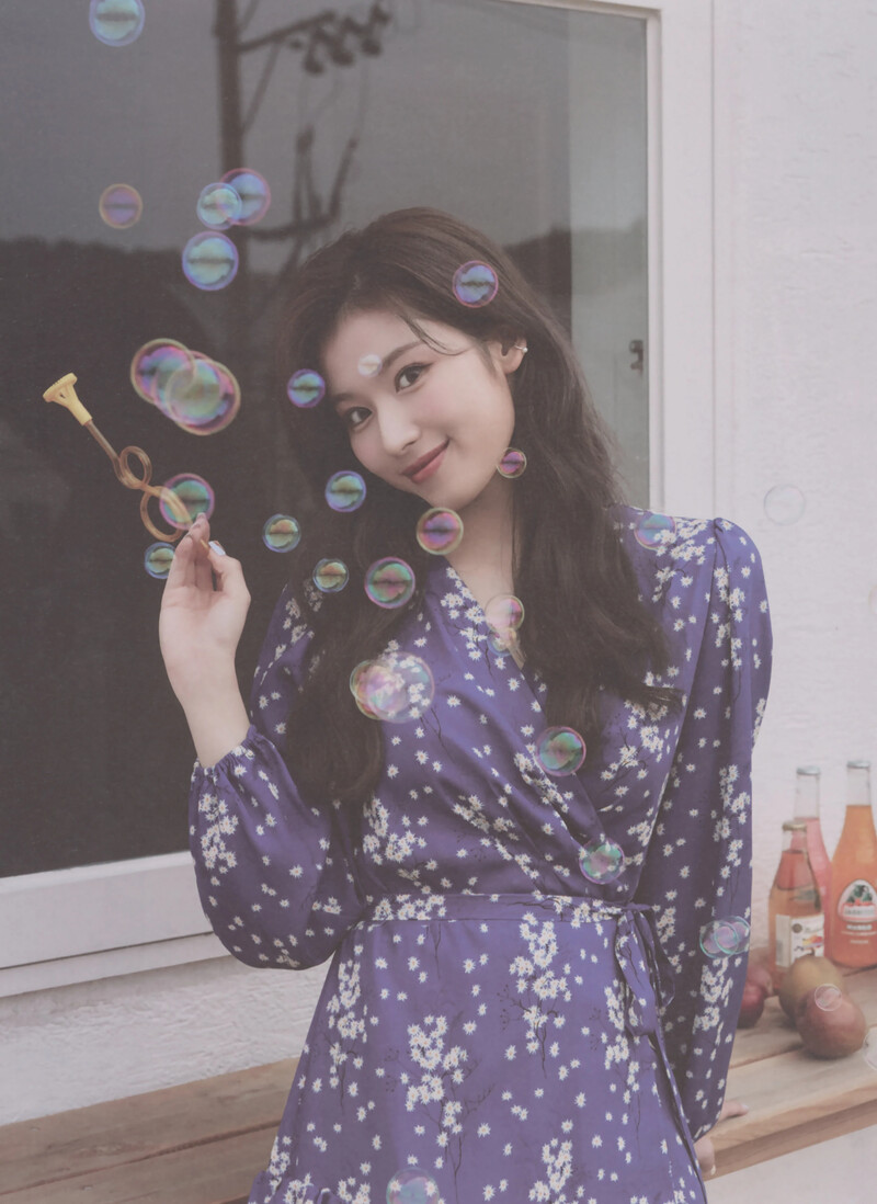 Yes, I am Sana 1st Photobook [SCANS] documents 18