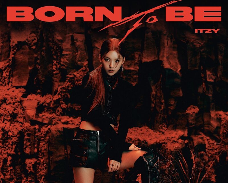 ITZY 'BORN TO BE' CONCEPT PHOTO documents 4