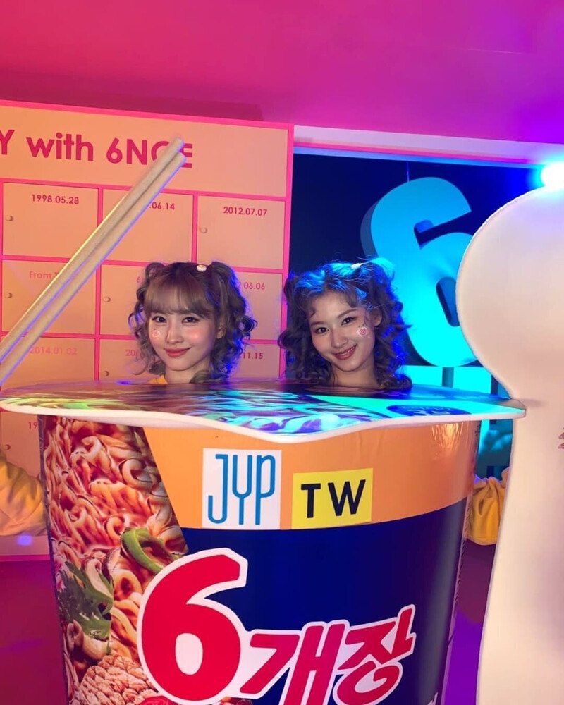 211020 TWICE SNS Update documents 13