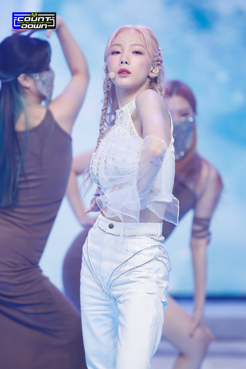 220217 Taeyeon - 'INVU' at M Countdown documents 3