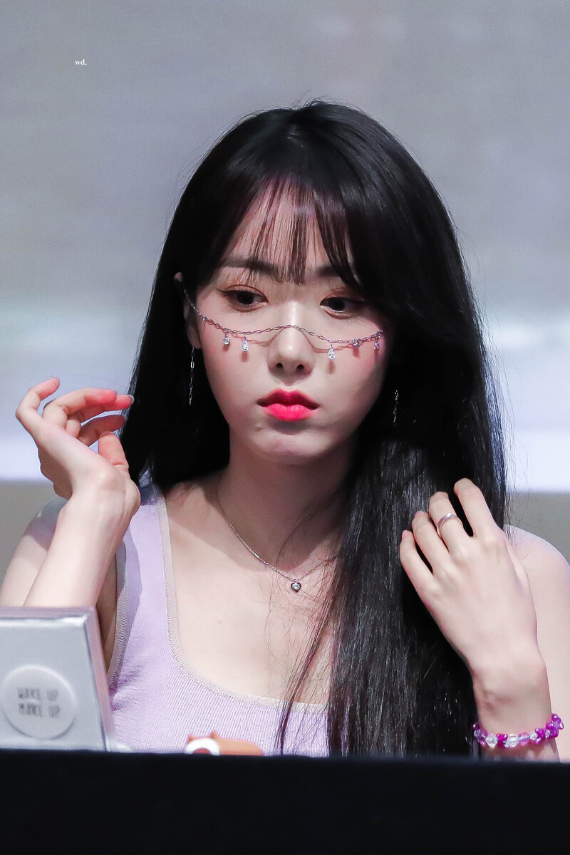 220724 VIVIZ SinB - Fansign Event | kpopping