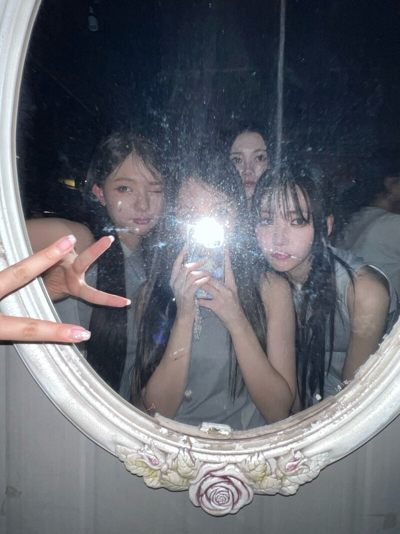 241011 tripleS Twitter Update - SooMin with Mayu, NaKyoung & YeonJi documents 1