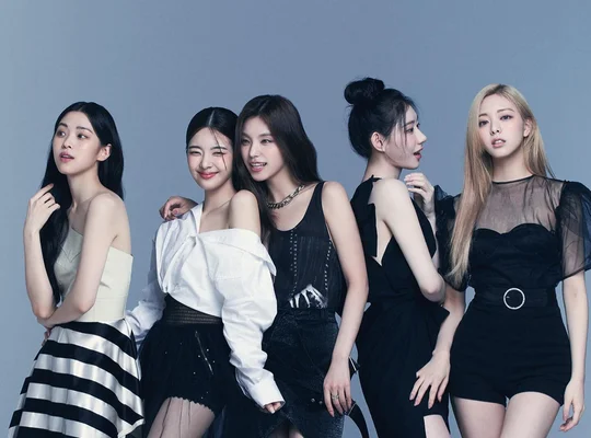 ITZY for W Korea Digital Edition x Charles & Keith 'ITZ MINE Collection