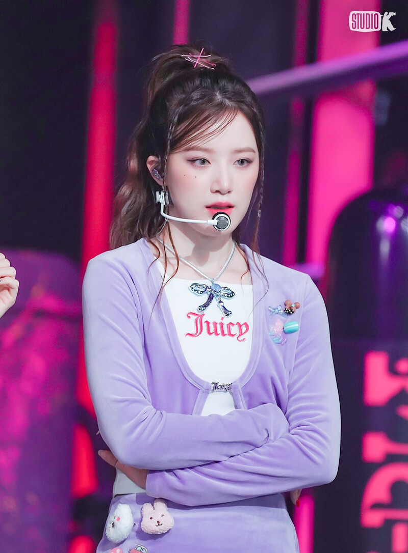 230519 (G)I-DLE Shuhua - ‘Queencard’ at Music Bank documents 5