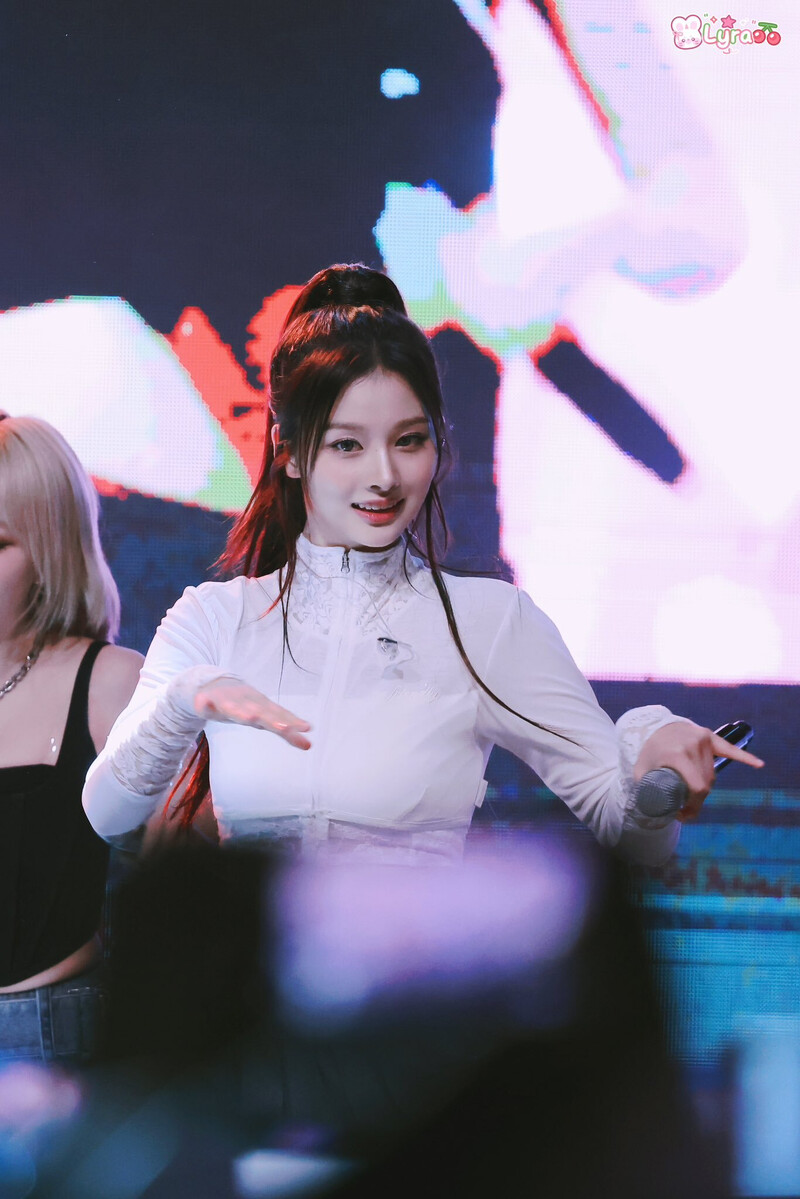 240527 NMIXX Sullyoon - Shinhan University Festival documents 3