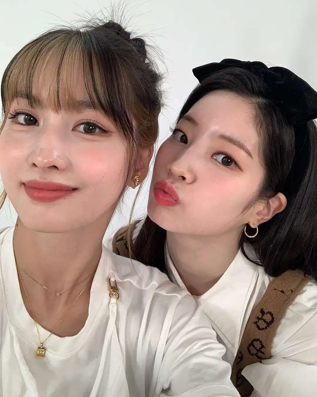 August 18 21 Twice Instagram Update Dahyun Momo Kpopping