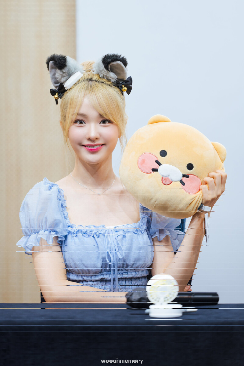 240818 WOOAH - NANA at fansign event documents 1