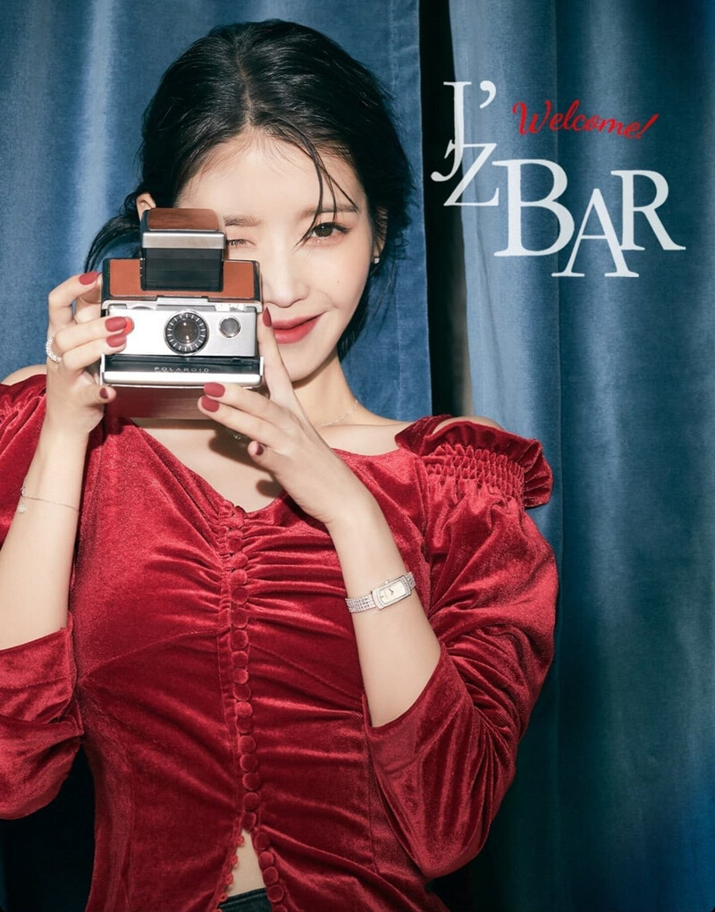 IU for J.ESTINA 'J'Z BAR' Holiday Collection documents 3