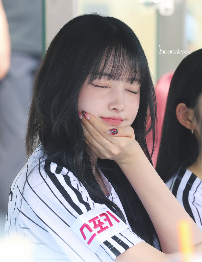 240504 STAYC Yoon - 2024 Shinhan Bank SOL KBO League in Jamsil Stadium documents 2