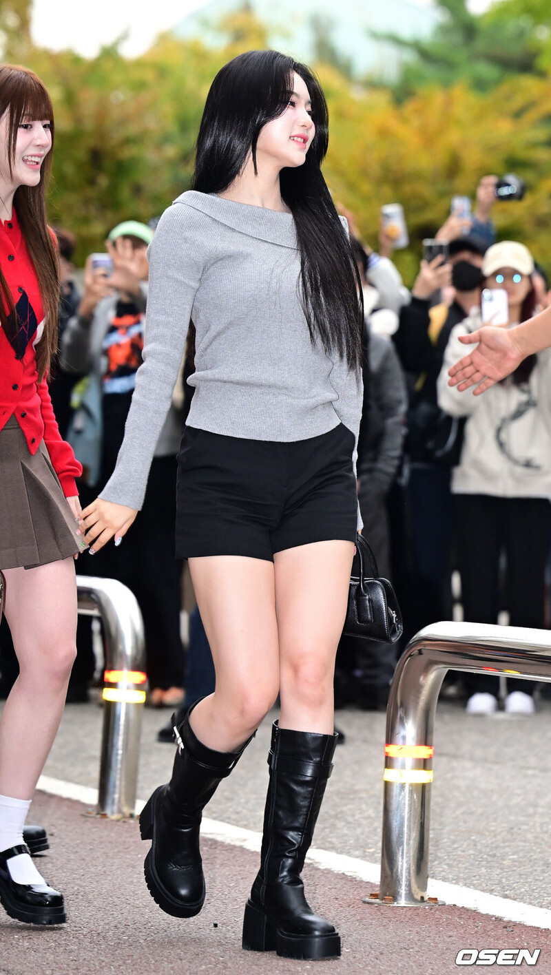 241101 STAYC Isa at Music Bank Commute documents 1