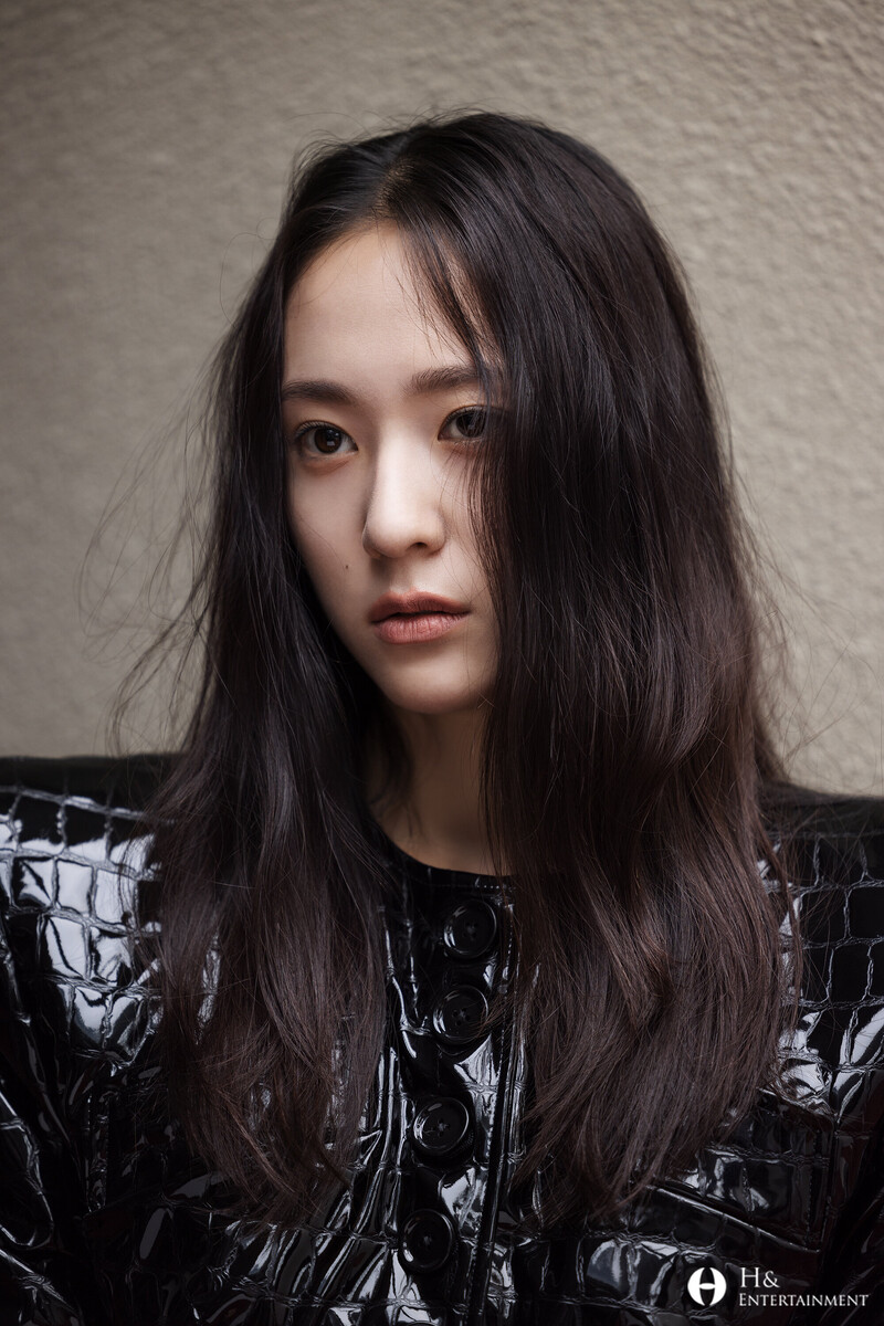 221127 H& Naver Post - Krystal - Prestige Magazine Photoshoot Behind documents 10