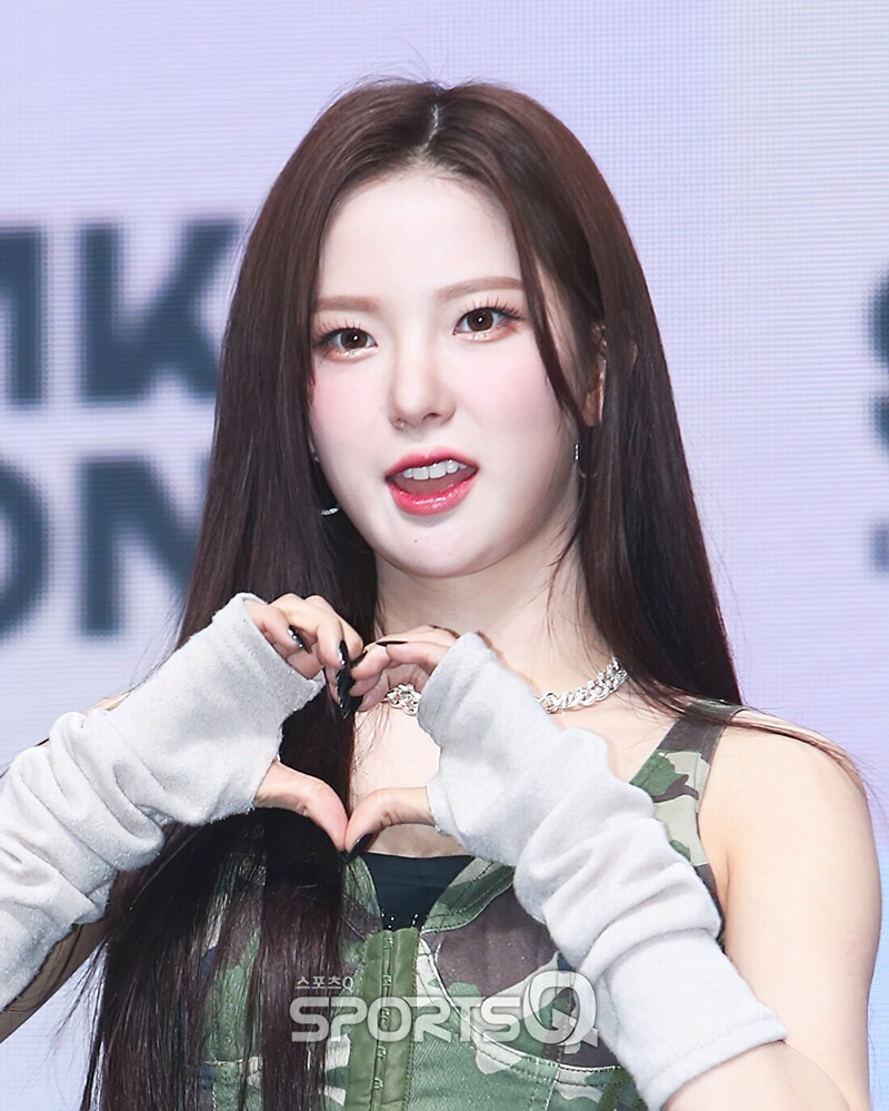 230410 Kep1er Yujin - 'Lovestruck!' Press Showcase documents 22