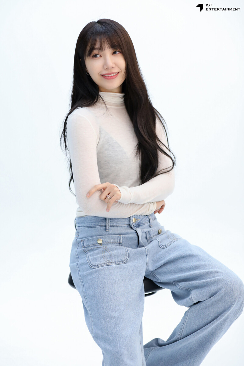 230920 IST Naver post - EUNJI Profile shoot behind the scenes documents 6