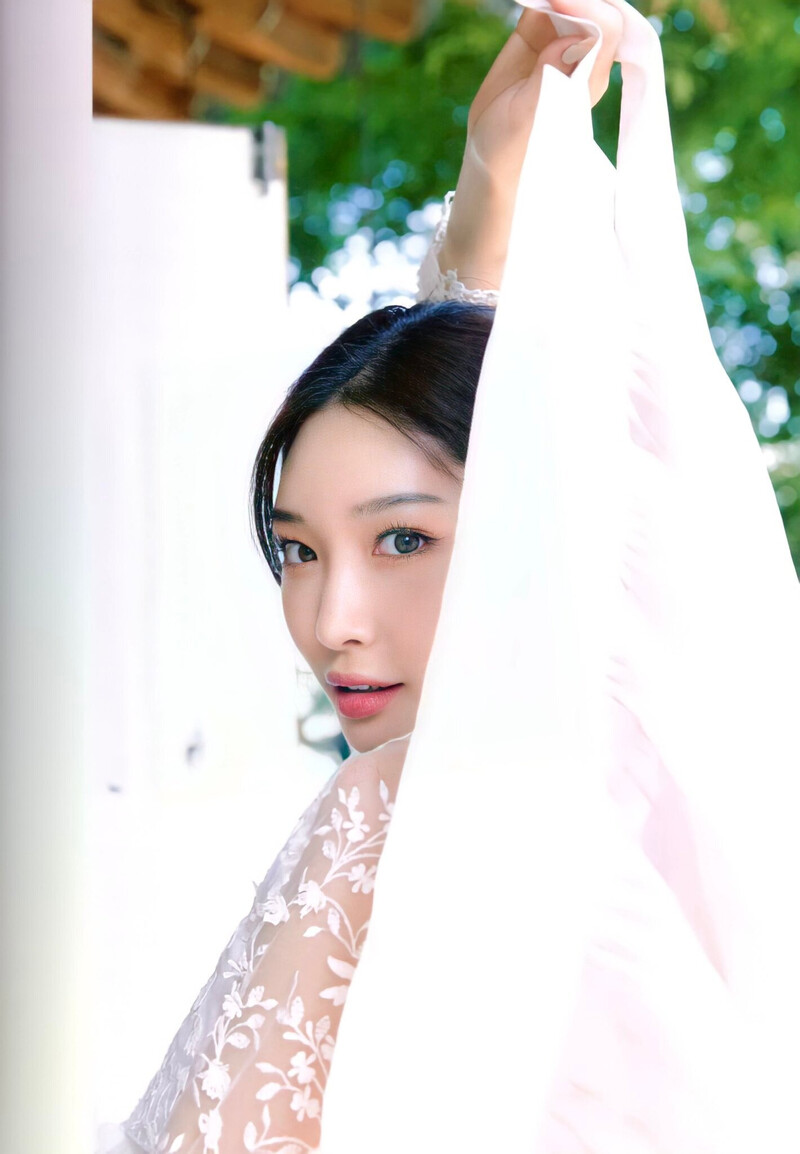 Chungha 2022 Season's Greetings (Scans) documents 29