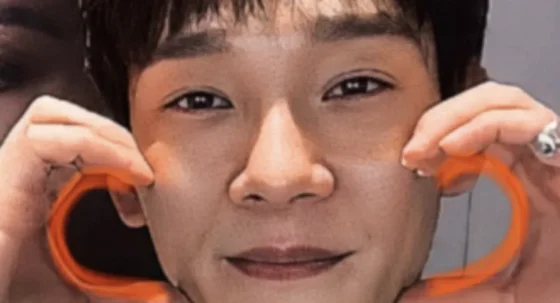 “Originally, He Was Not a Visual Member, He Just Sang Well” – Knetz Discuss Chen’s Visuals on His Recent Photos