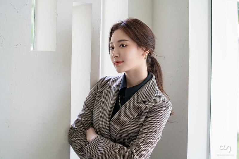 211216 Awesome Ent. Naver Post - Kim Yura documents 9