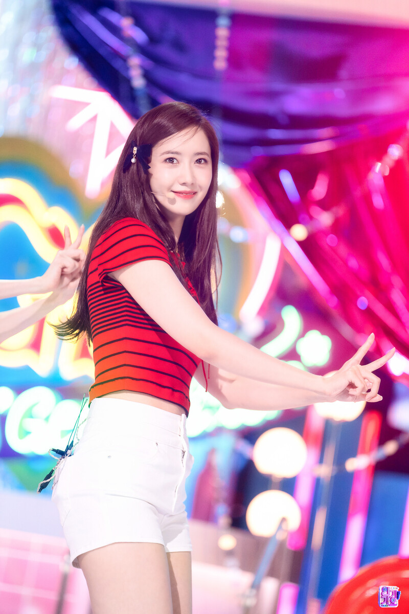 220821 Girls' Generation Yoona - 'FOREVER 1' at Inkigayo documents 11