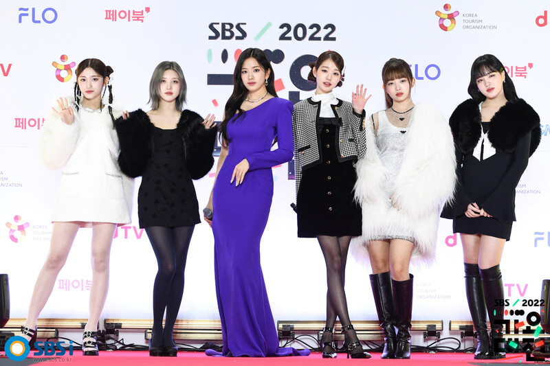 221224 IVE at SBS Gayo Daejeon Red Carpet documents 1