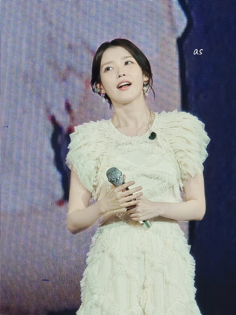 240609 IU - ‘H.E.R.’ World Tour in Kuala Lumpur Day 2 documents 4