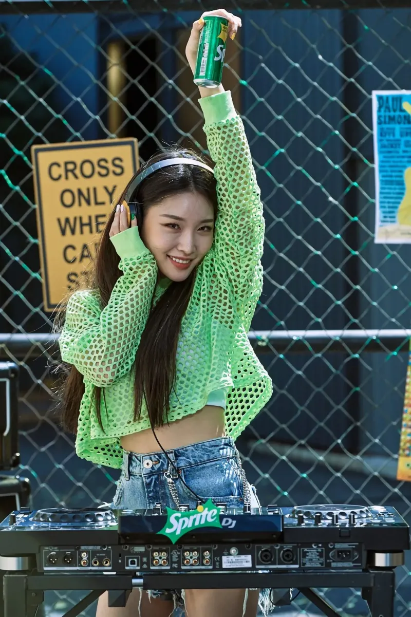 Chungha_Sprite8.jpg