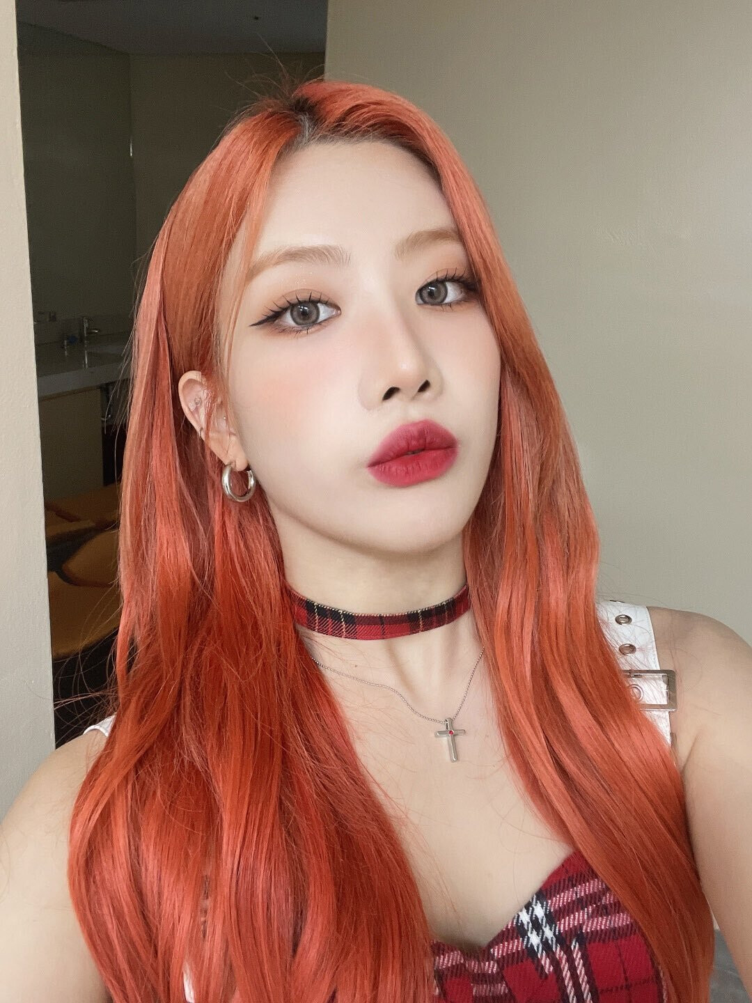 221017 LOONA Twitter Update - Kim Lip | kpopping