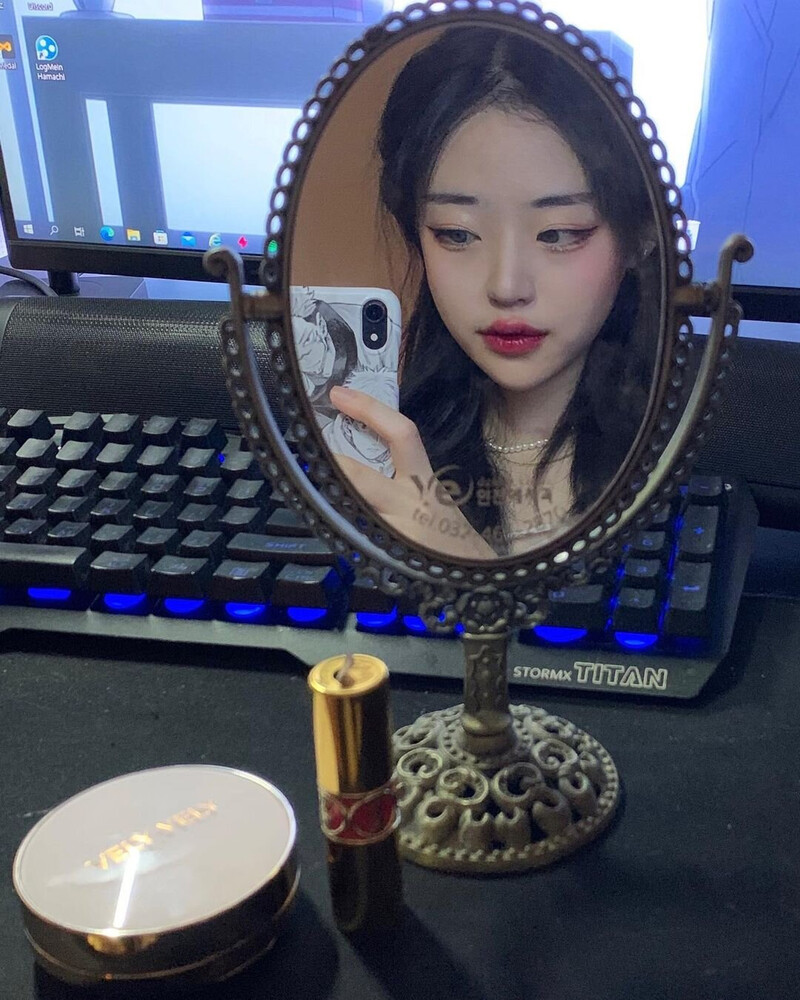 211220 Hina Instagram Update documents 4