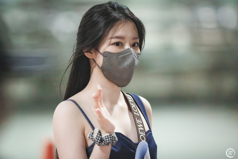 220819 (G)I-DLE Shuhua Incheon Airport Departure documents 18